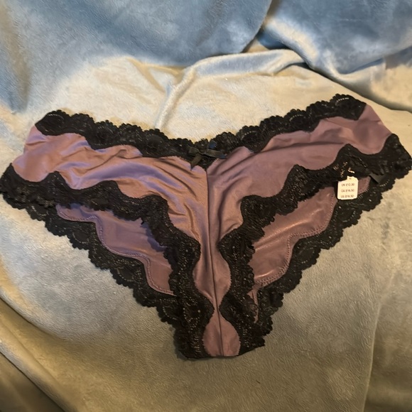 VS cheeky underware - Picture 1 of 3
